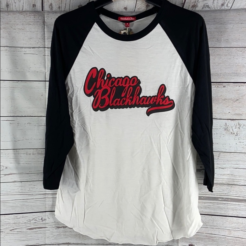 Mitchell and Ness White Chicago Blackhawk Vintage Raglan 3/4 Sleeve Top